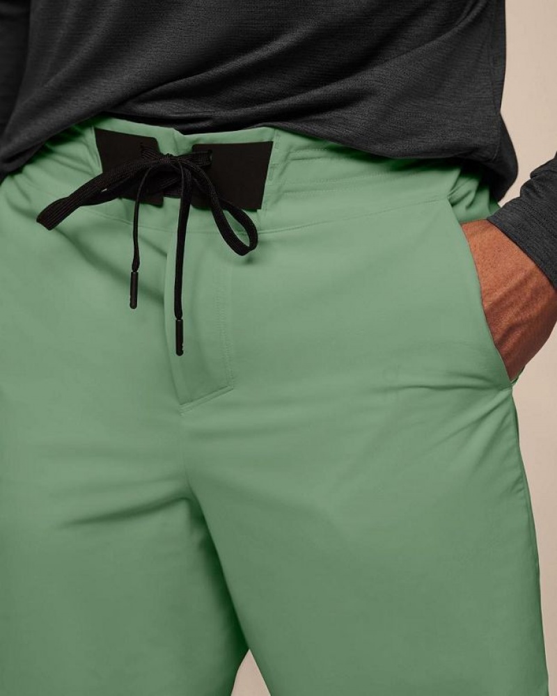 Green On Cloud Hybrid Men's Shorts | On_IN8666