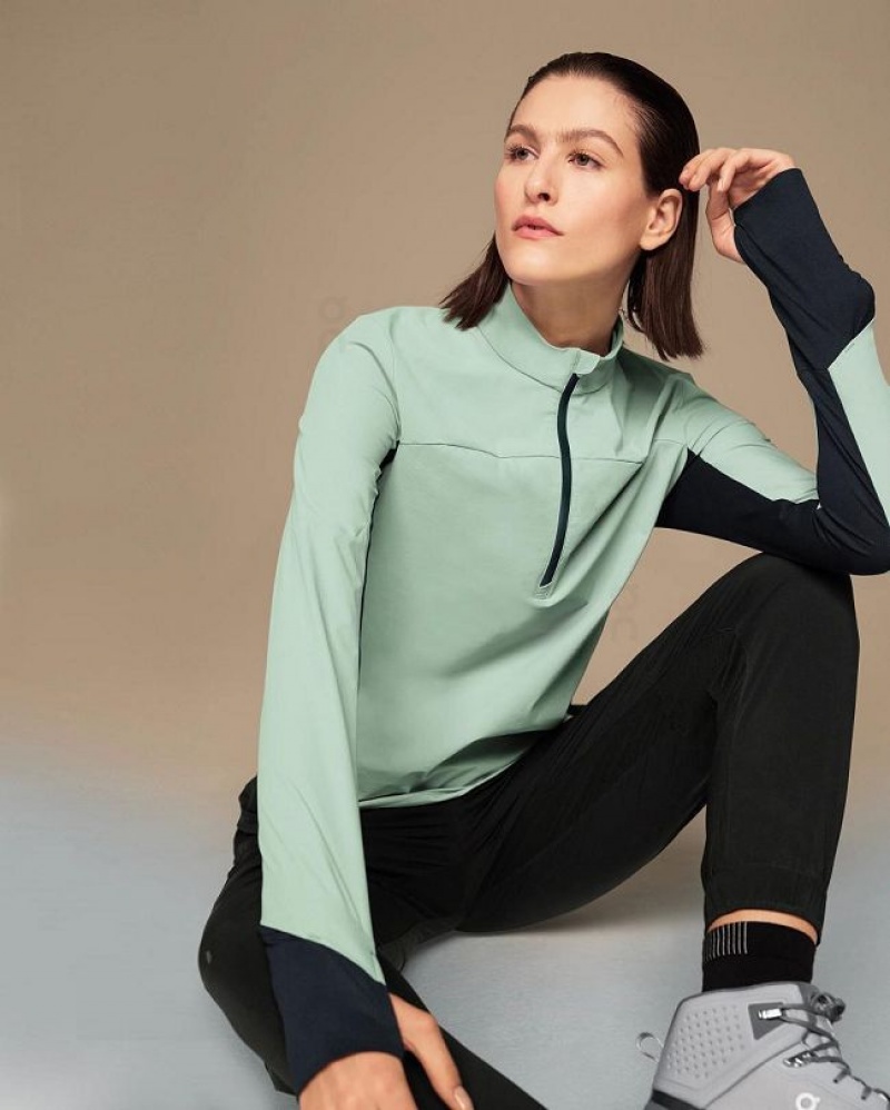Green On Cloud Trail Breaker Women's T Shirts | On_IN8571