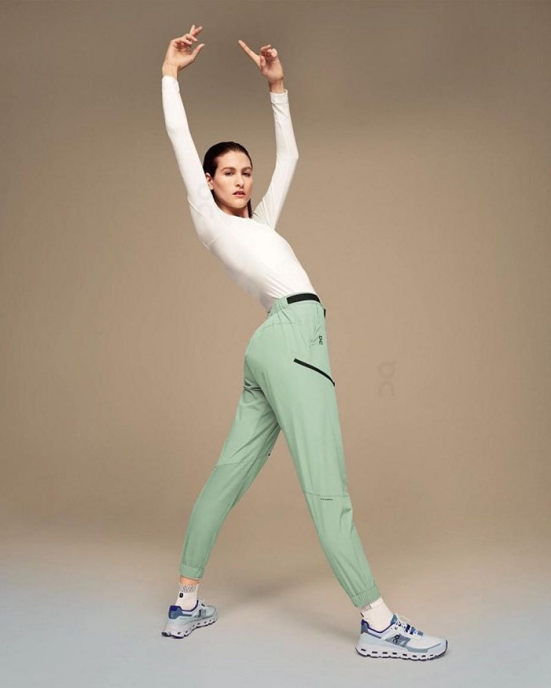 Green On Cloud Trek Women's Pants | On_IN8448