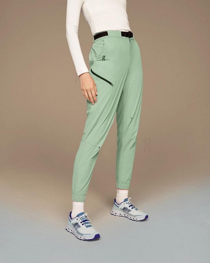 Green On Cloud Trek Women's Pants | On_IN8448