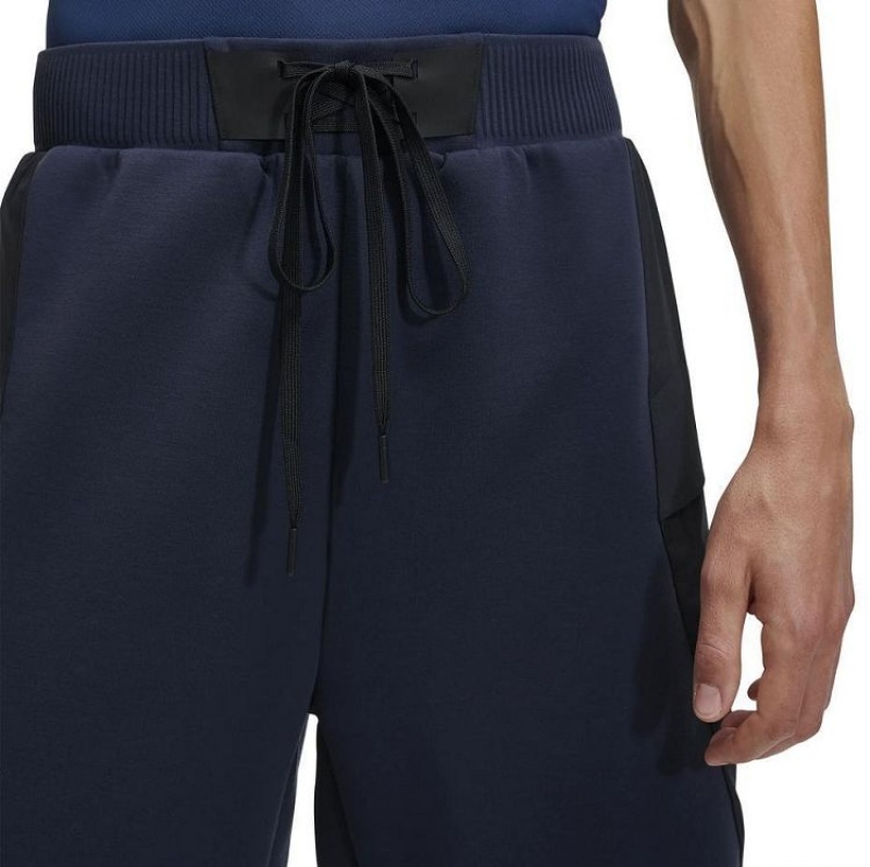 Navy On Cloud Movement Men's Shorts | On_IN1168