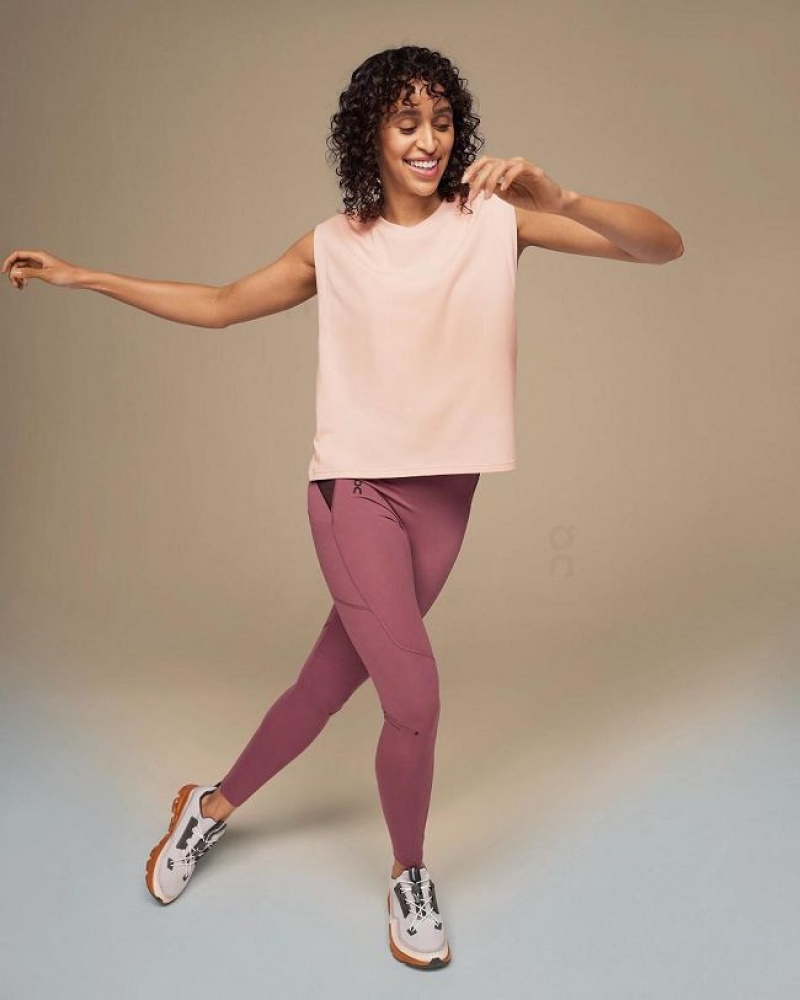 Rose On Cloud Focus Crop Women's Tank Tops | On_IN8634
