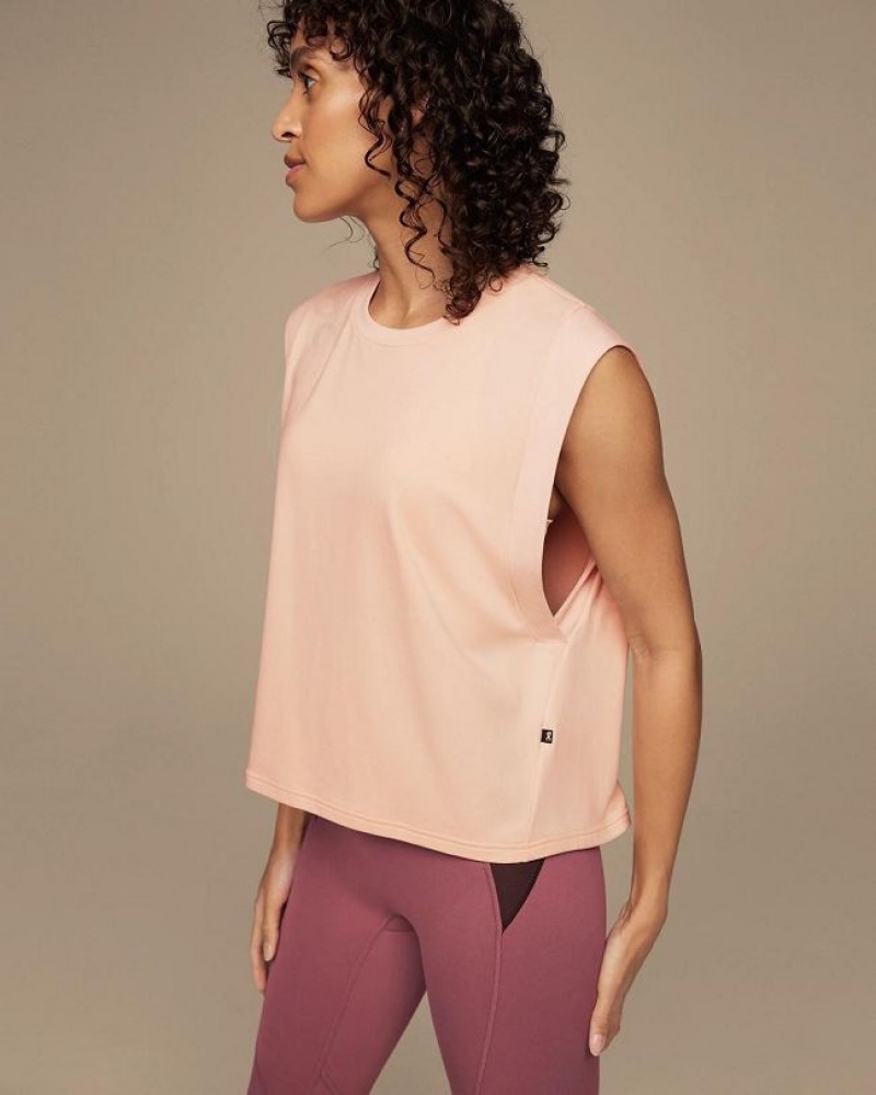 Rose On Cloud Focus Crop Women\'s Tank Tops | On_IN8634