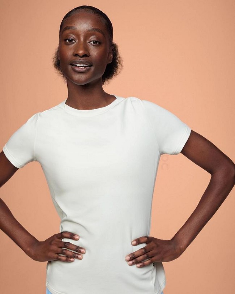 White On Cloud Focus-T Women's T Shirts | On_IN8460