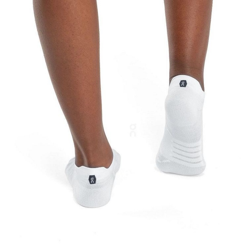 White On Cloud Performance Low Men's Socks | On_IN8446