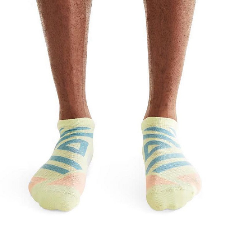 Yellow On Cloud Performance Low Men's Socks | On_IN8187